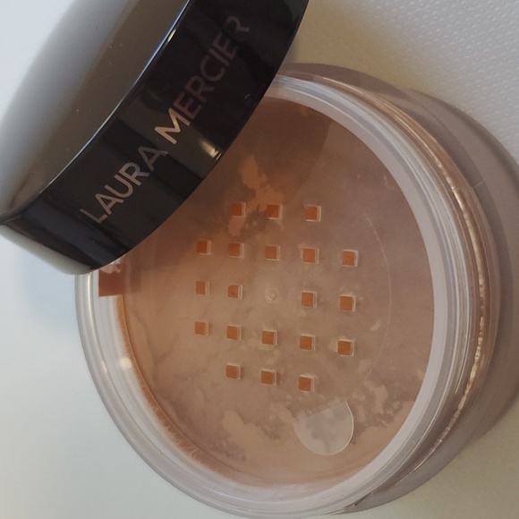 NIB Laura Mercier Translucent Loose Setting Powder in Medium Deep Full SZ - Picture 6 of 10